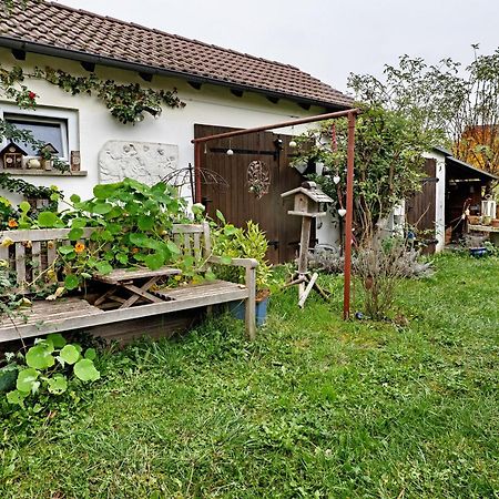 Sleep And Go Bed and Breakfast Mundelsheim Eksteriør billede