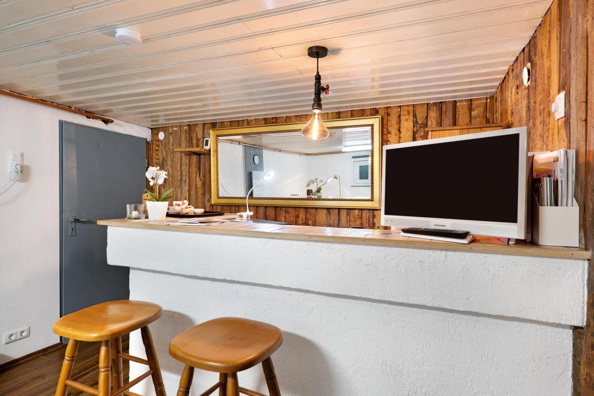 Sleep And Go Bed and Breakfast Mundelsheim Eksteriør billede